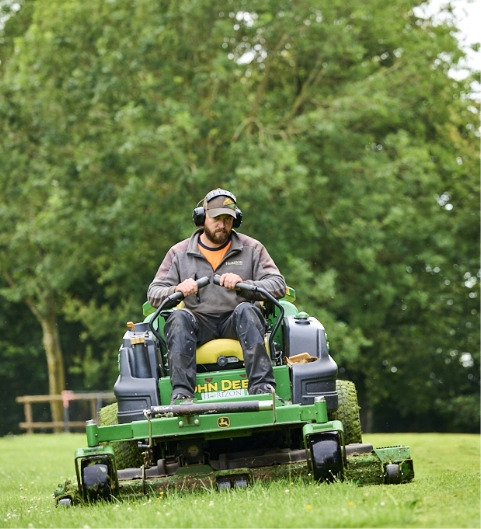 horizon espaces verts Arques tondeuse entretien espaces verts